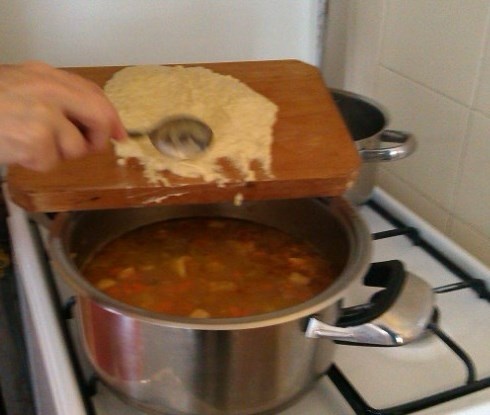 Fazuľová polievka so super haluškami (fotorecept) - obrázok 5