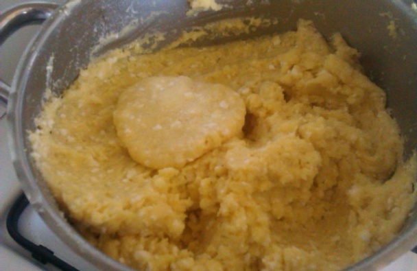 Zemiakovo-tvarohové placky s mäsom a šalátom - obrázok 1