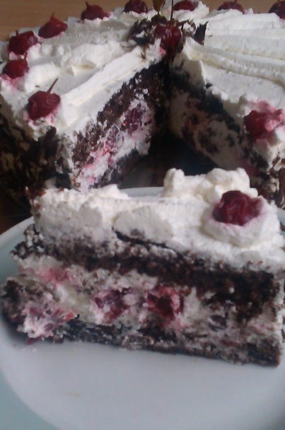 Schwarzwälder Kirschtorte (fotorecept) - obrázok 6