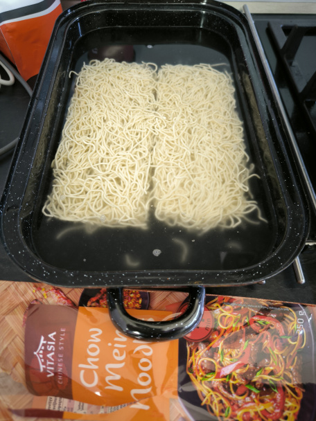 Ázijské opekané rezance (stir fry) (fotorecept) - obrázok 7