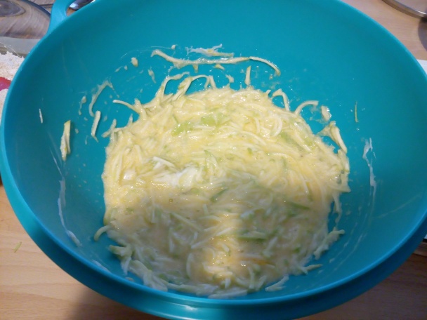 Zdravý cuketový celozrnný koláčik - obrázok 1