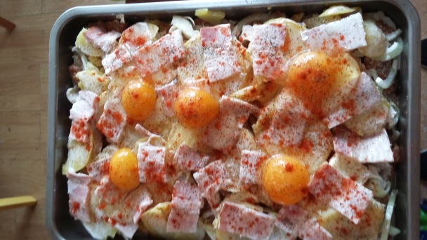 Zapekané vrstvené zemiaky s mletým mäsom (fotorecept) - obrázok 3