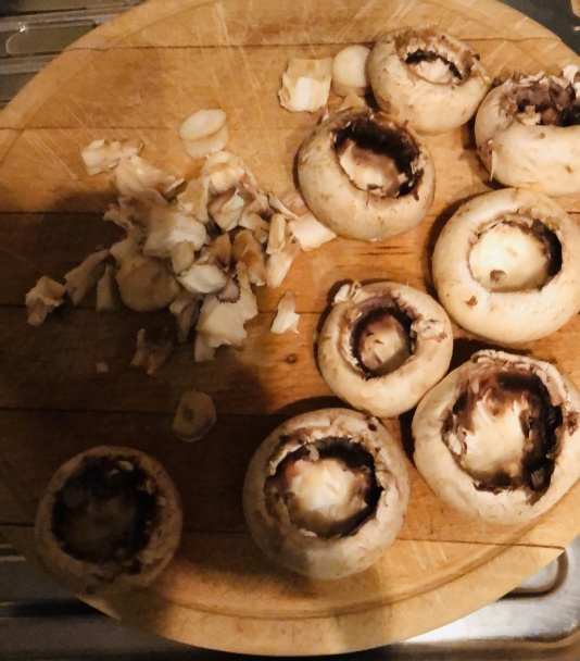 Zapečené šampiňóny so syrovou plnkou (fotorecept) - obrázok 1