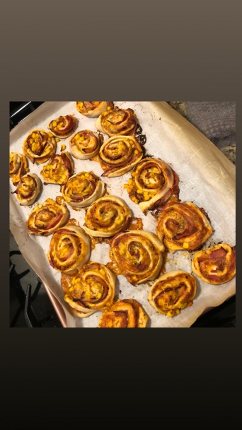 Pizza slimáky z langošového cesta - obrázok 3