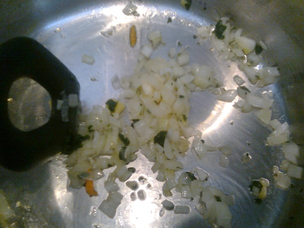 Krémová zeleninová polievka (s paradajkami a kyslou smotanou) - obrázok 6