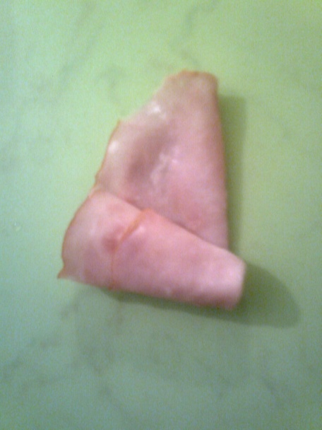 Šunková ruža (ozdoba obložených mís, servírovaných jedál) - obrázok 4