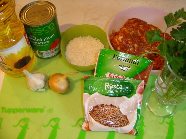 Polievka s klobáskovými loptičkami - obrázok 1