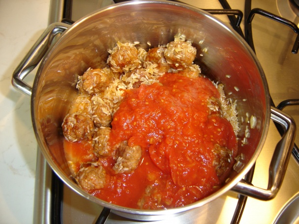 Polievka s klobáskovými loptičkami - obrázok 5