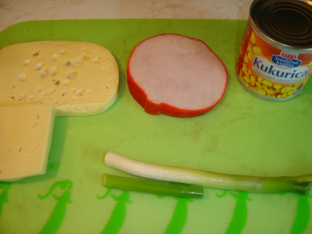 Syrovo-šunkový šalát - obrázok 1