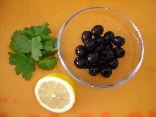 Kuracie stehná s medovou kôrkou, citrónový kuskus a vývar so srdiečkovými rezancami (fotorecept) - obrázok 9