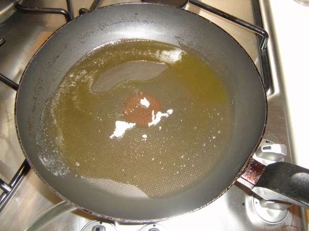 Kuracie stehná s medovou kôrkou, citrónový kuskus a vývar so srdiečkovými rezancami (fotorecept) - obrázok 10