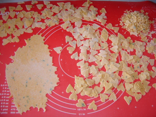 Kuracie stehná s medovou kôrkou, citrónový kuskus a vývar so srdiečkovými rezancami (fotorecept) - obrázok 20