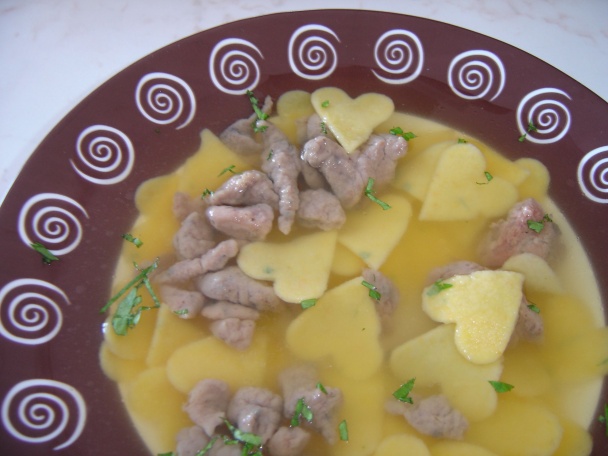 Kuracie stehná s medovou kôrkou, citrónový kuskus a vývar so srdiečkovými rezancami (fotorecept) - obrázok 24