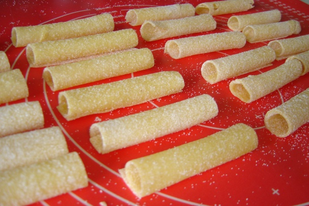 Pokus o domáce cestoviny - klobúčiky alebo mušličky - obrázok 5