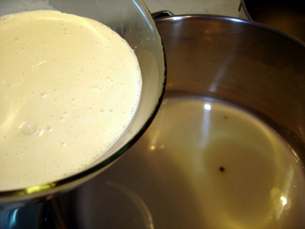 Treska plnená údeným lososom na smotanovej omáčke s medovou dijonskou horčicou a hrozienkami - obrázok 10