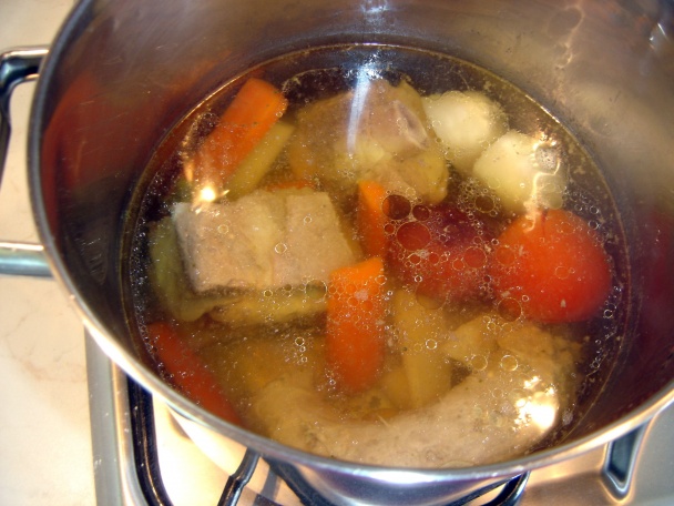 Mäsovo-zeleninový vývar s tajomstvom namiesto rezančekov (fotorecept) - obrázok 4