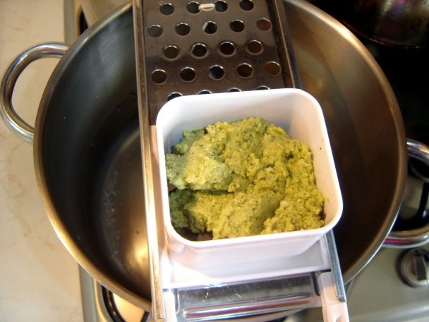 Mäsovo-zeleninový vývar s tajomstvom namiesto rezančekov (fotorecept) - obrázok 9