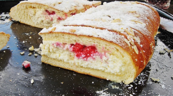 Sladký kysnutý tvarohový polmesiac (fotorecept) - obrázok 11