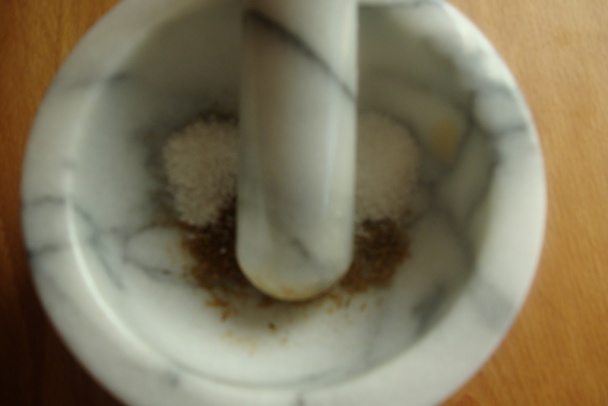 Čerstvé slané rohlíky k šalátu z tresky s feferónkovým (fotorecept) - obrázok 5