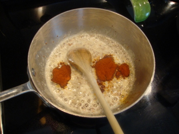 Postrúhaný oštiepok utopený v kelovom prívarku s nadstavbou - obrázok 5