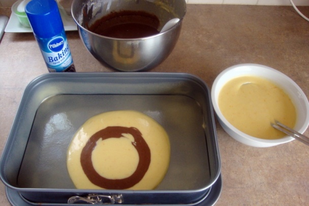 Citrónovo-pomarančové rezy s malinami a tvarohovo-šľahačkovým krémom - obrázok 3