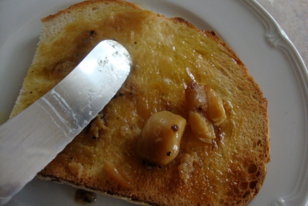 Lilinkina pečená kuracinka a štyridsať garlicov - strúčikov cesnaku - obrázok 10