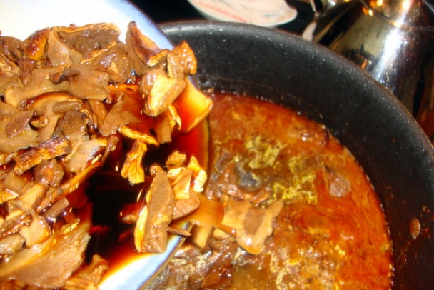 Hovädzie plátky so stonkovým zelerom a sušenými hríbmi (fotorecept) - obrázok 6
