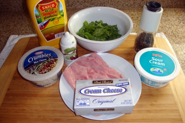 Piškótová slaná roláda s modrým syrom a čerstvými bylinkami (fotorecept) - obrázok 3