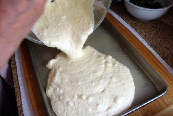 Piškótová slaná roláda s modrým syrom a čerstvými bylinkami (fotorecept) - obrázok 6