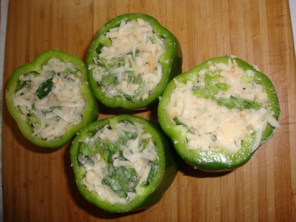 Pečené papriky so zemiakovým prekvapením, k pečenému mäsu (fotorecept) - obrázok 7