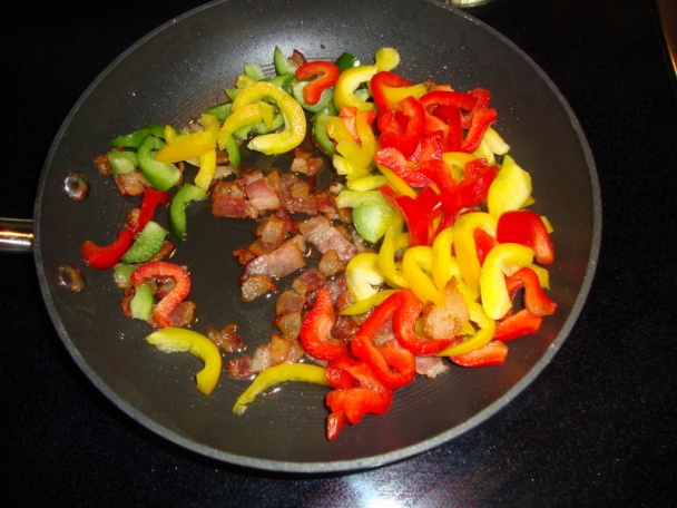 Šťavnaté trojfarebné jaderníky paprík na raňajky (fotorecept) - obrázok 3