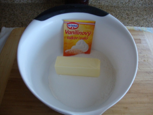 Koláč s kiwi a so stratenou mrveničkou (fotorecept) - obrázok 1