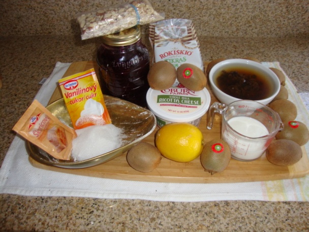 Koláč s kiwi a so stratenou mrveničkou (fotorecept) - obrázok 3