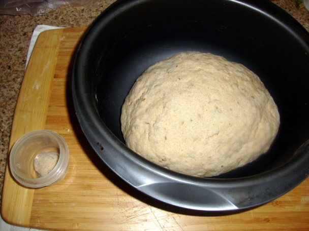 Chlieb doma pečený s odloženým kúskom cesta – čepetom (fotorecept) - obrázok 6