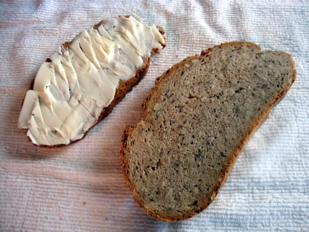 Chlieb doma pečený s odloženým kúskom cesta – čepetom (fotorecept) - obrázok 8