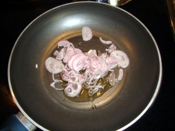 Omeleta – ako hodváb - s jadrovníkmi na šalotke (fotorecept) - obrázok 2