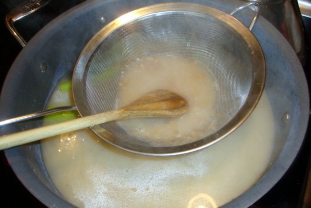 Voňavá zemiaková polievka s plejádou húb (fotorecept) - obrázok 4