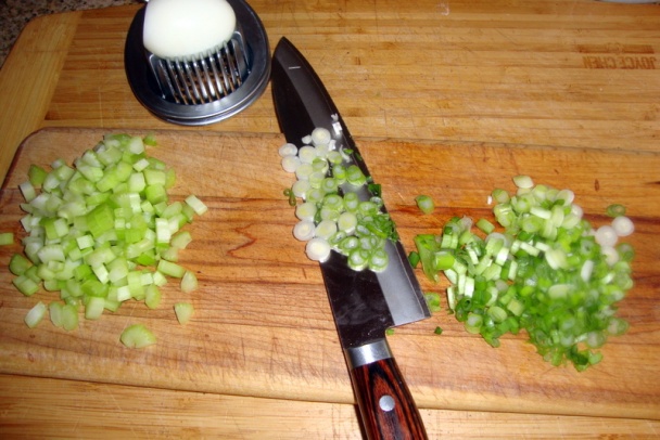 Bryndzová nátierka – Abov – Iowa - so stonkami zeleru (fotorecept) - obrázok 3