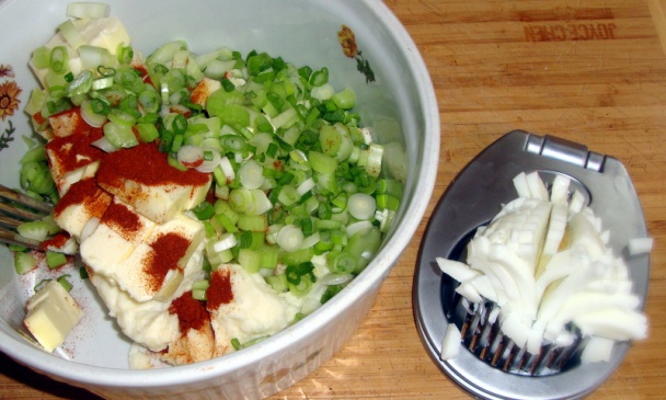 Bryndzová nátierka – Abov – Iowa - so stonkami zeleru (fotorecept) - obrázok 4