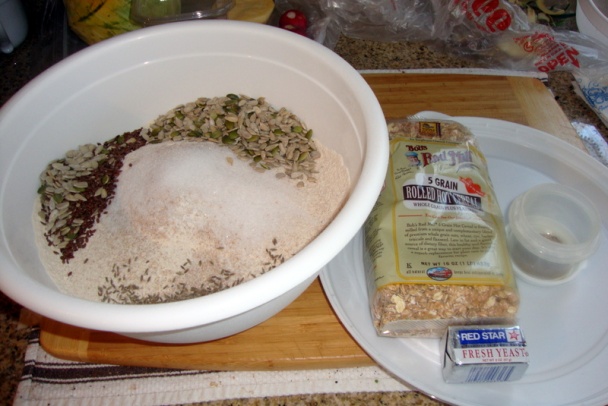 Chlieb s vločkami piatich druhov (fotorecept) - obrázok 1