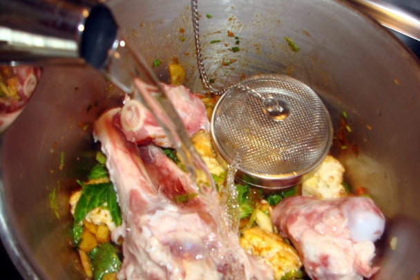 Zeleninová polievka s kosťou zo šunky (fotorecept) - obrázok 5