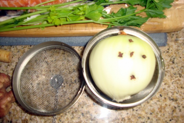 Krémová polievka z lososa a s pečeným karasom (fotorecept) - obrázok 3