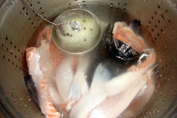 Krémová polievka z lososa a s pečeným karasom (fotorecept) - obrázok 6