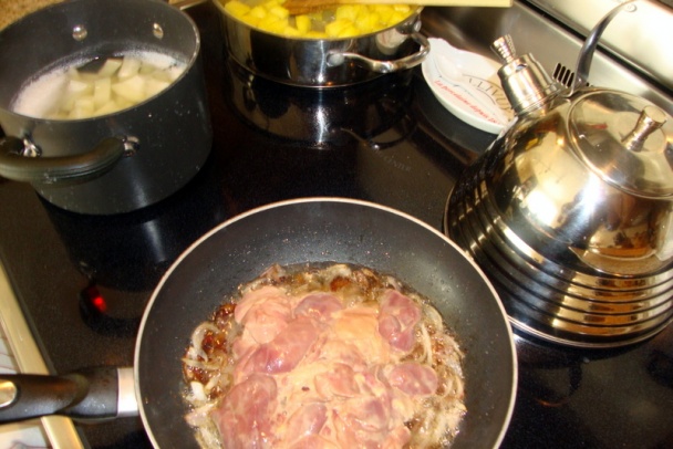 Kuracia pečeň s drienkovicou a restovaným ananásom (fotorecept) - obrázok 8