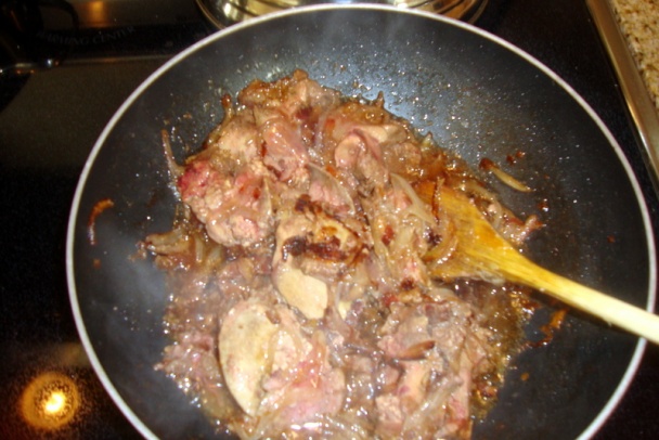 Kuracia pečeň s drienkovicou a restovaným ananásom (fotorecept) - obrázok 9