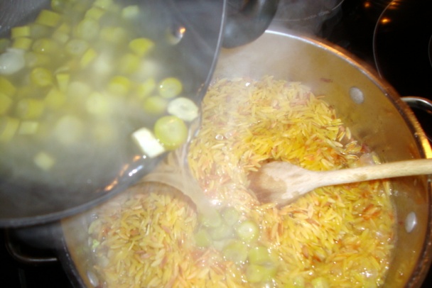 Slovenská ryža (orzo) s jadrovníkmi a špargľou (fotorecept) - obrázok 5