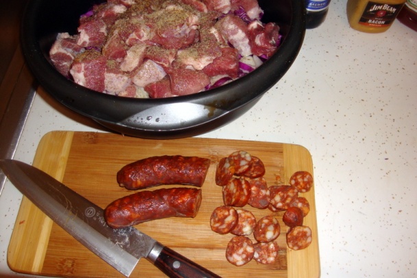 Bravčové s červenou kapustou a bielou cibuľou na čiernom pive (fotorecept) - obrázok 3