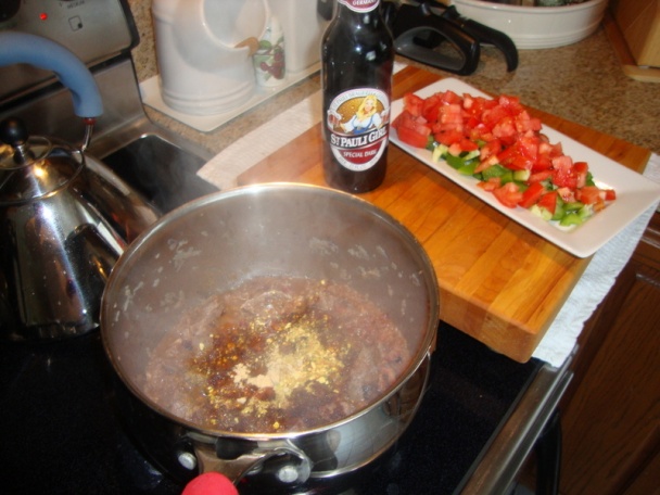 Pikantný guláš na čiernom pive (fotorecept) - obrázok 1