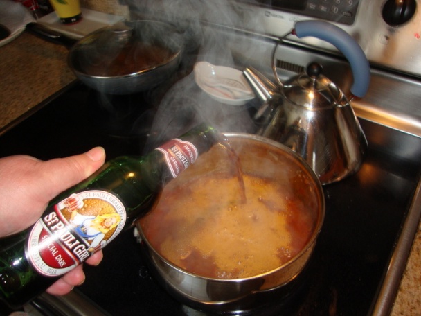 Pikantný guláš na čiernom pive (fotorecept) - obrázok 4