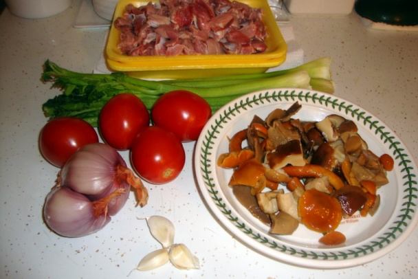Kuracie žalúdky na paradajkách a stonkoch zeleru (fotorecept) - obrázok 1